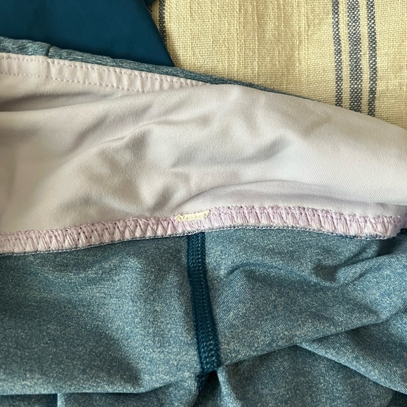 Lululemon - Picture 3 of 5